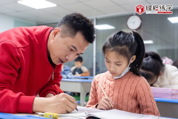 學生們的鋒格課堂 | 練字班加盟哪家好？